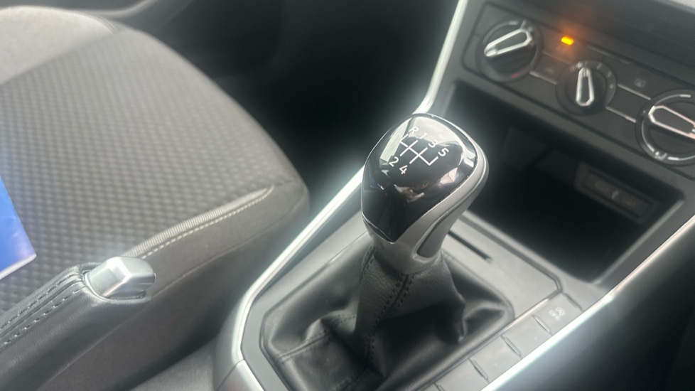 Volkswagen Polo 1.0 TSI Life 5dr Petrol Hatchback - Image 42