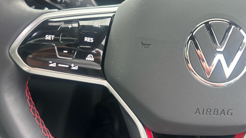 Volkswagen ID.4 250kW 4MOTION GTX Edition 79kWh 5dr Auto Electric Estate - Image 17