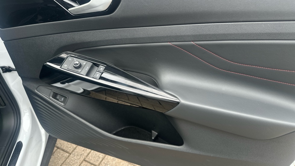Volkswagen ID.4 250kW 4MOTION GTX Edition 79kWh 5dr Auto Electric Estate - Image 19