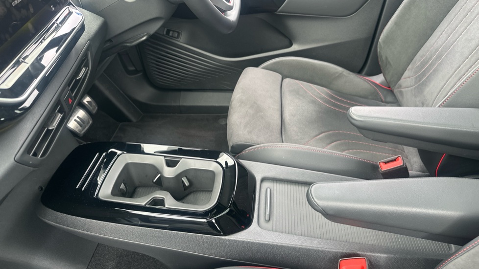 Volkswagen ID.4 250kW 4MOTION GTX Edition 79kWh 5dr Auto Electric Estate - Image 22