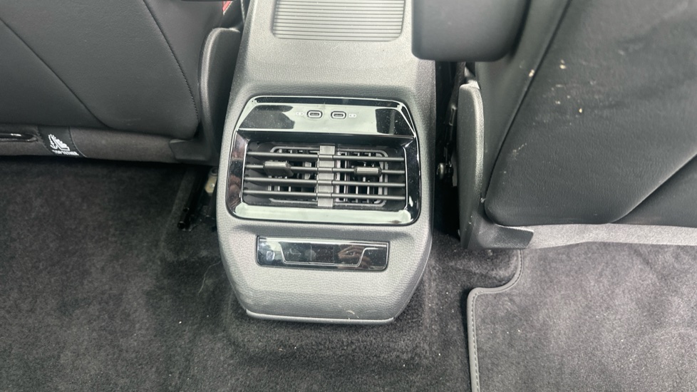Volkswagen ID.4 250kW 4MOTION GTX Edition 79kWh 5dr Auto Electric Estate - Image 34