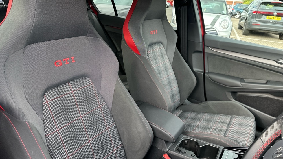 Volkswagen Golf 2.0 TSI 265 GTI 5dr DSG Petrol Hatchback - Image 15