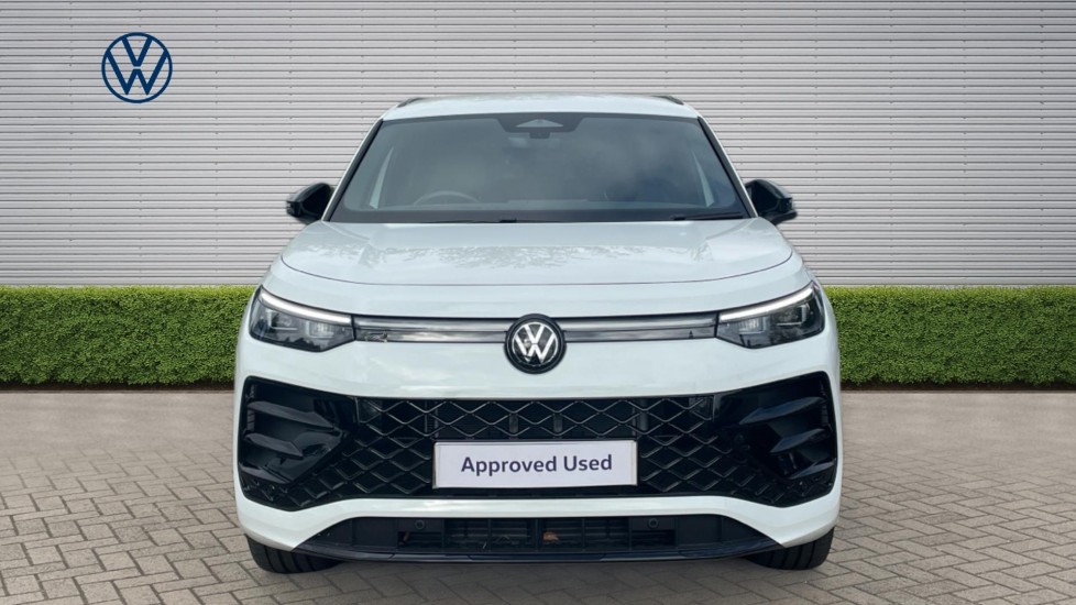 Volkswagen Tayron 1.5 eTSI R-Line 5dr DSG7 [7 Seat] Petrol Estate - Image 7