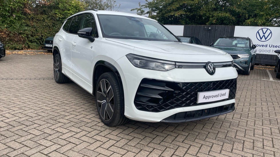 Volkswagen Tayron 1.5 eTSI R-Line 5dr DSG7 [7 Seat] Petrol Estate - Image 42