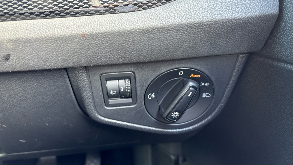 Volkswagen Polo 1.0 TSI Life 5dr Petrol Hatchback - Image 30