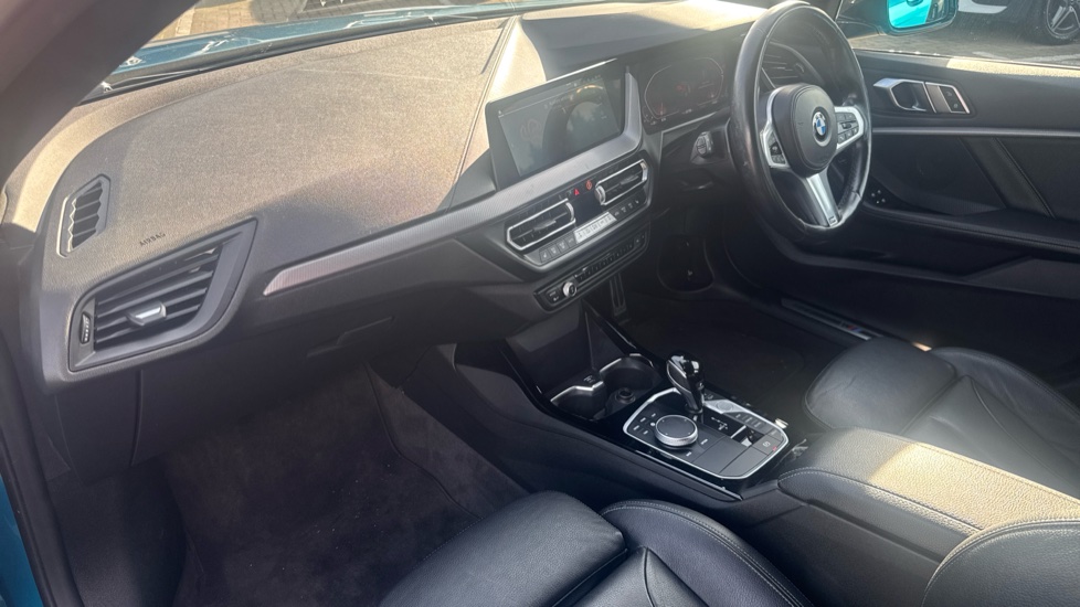BMW 2 Series 218i [136] M Sport 4dr DCT Petrol Saloon - Image 2