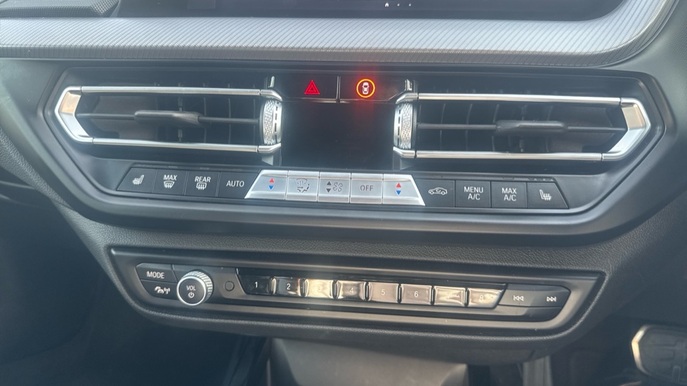 BMW 2 Series 218i [136] M Sport 4dr DCT Petrol Saloon - Image 13