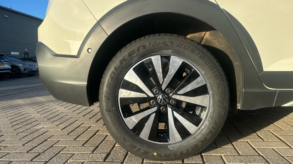 Volkswagen Taigo 1.0 TSI Life 5dr Petrol Hatchback - Image 5
