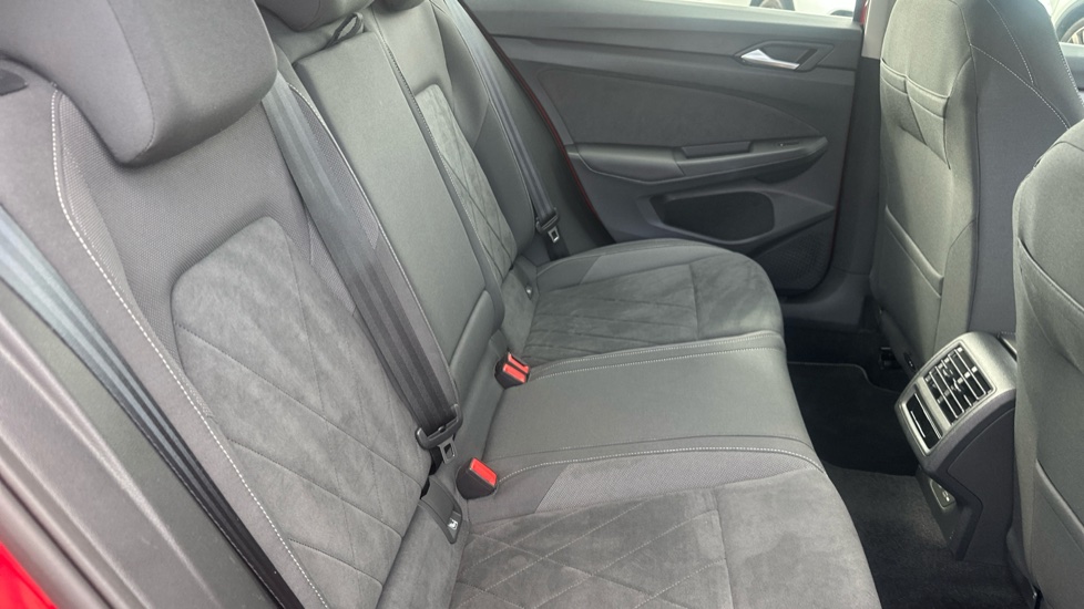 Volkswagen Golf 1.5 TSI 150 Style 5dr Petrol Hatchback - Image 16