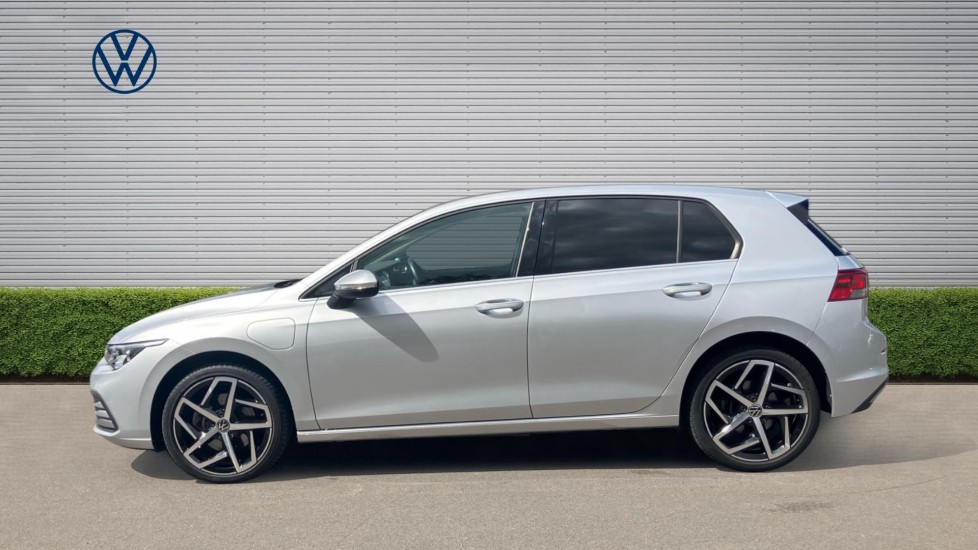 Volkswagen Golf 1.4 TSI eHybrid Style 5dr DSG Hatchback - Image 4