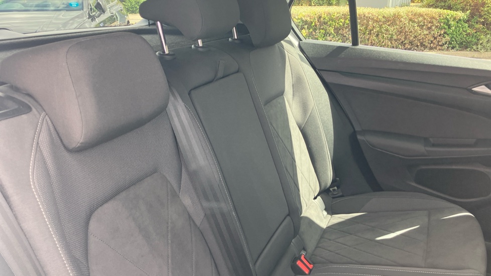 Volkswagen Golf 1.4 TSI eHybrid Style 5dr DSG Hatchback - Image 16
