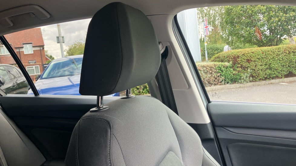 Volkswagen Golf 1.4 TSI eHybrid Style 5dr DSG Hatchback - Image 21