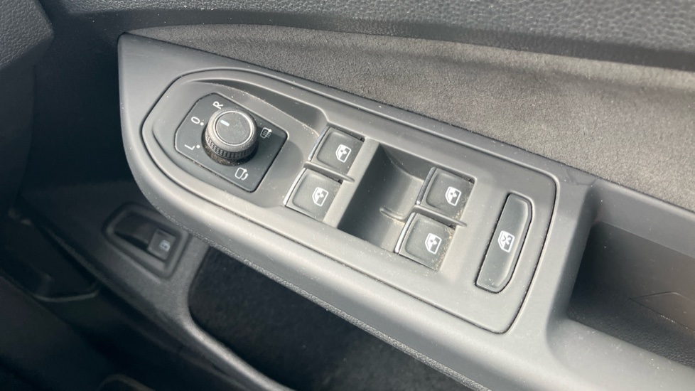 Volkswagen Golf 1.4 TSI eHybrid Style 5dr DSG Hatchback - Image 26