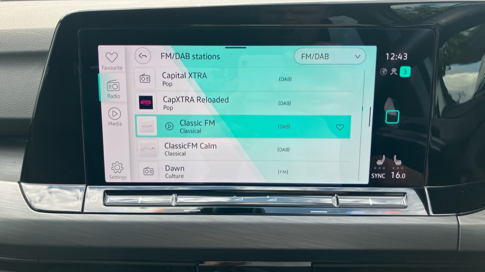 Volkswagen Golf 1.4 TSI eHybrid Style 5dr DSG Hatchback - Image 37