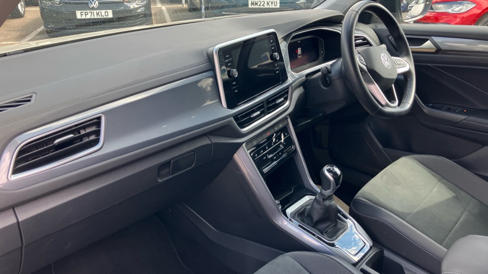 Volkswagen T-Roc 1.5 TSI Style 5dr Petrol Hatchback - Image 2