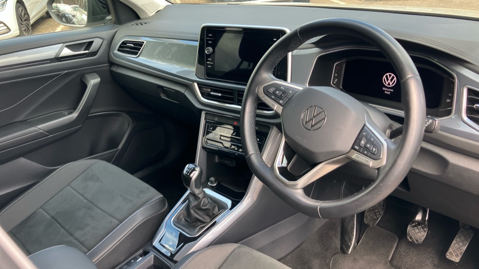 Volkswagen T-Roc 1.5 TSI Style 5dr Petrol Hatchback - Image 6