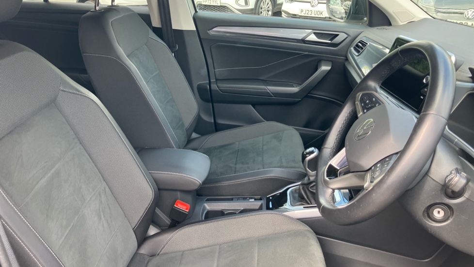 Volkswagen T-Roc 1.5 TSI Style 5dr Petrol Hatchback - Image 15