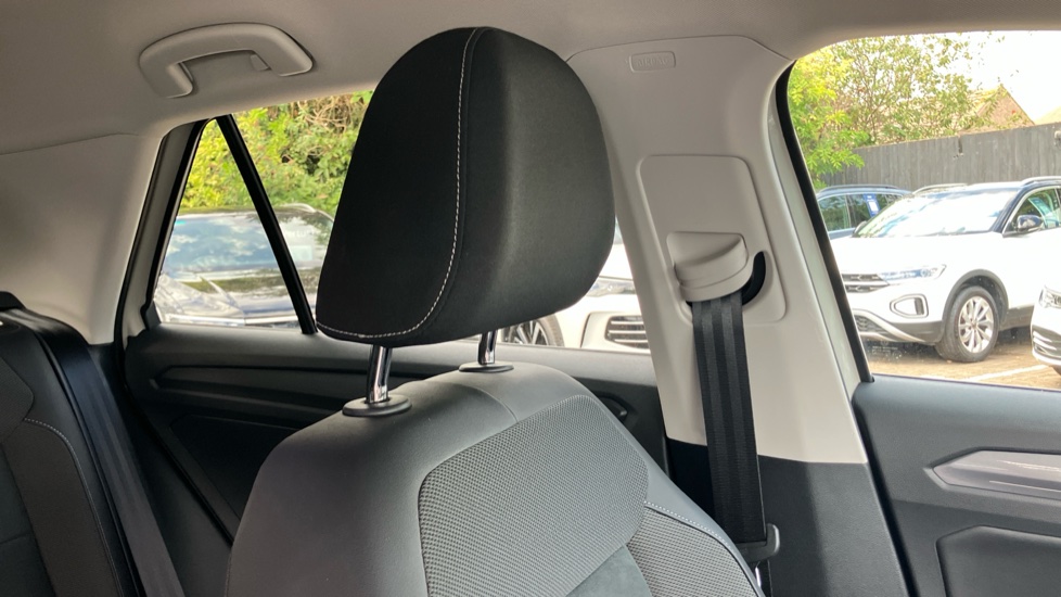 Volkswagen T-Roc 1.5 TSI Style 5dr Petrol Hatchback - Image 25