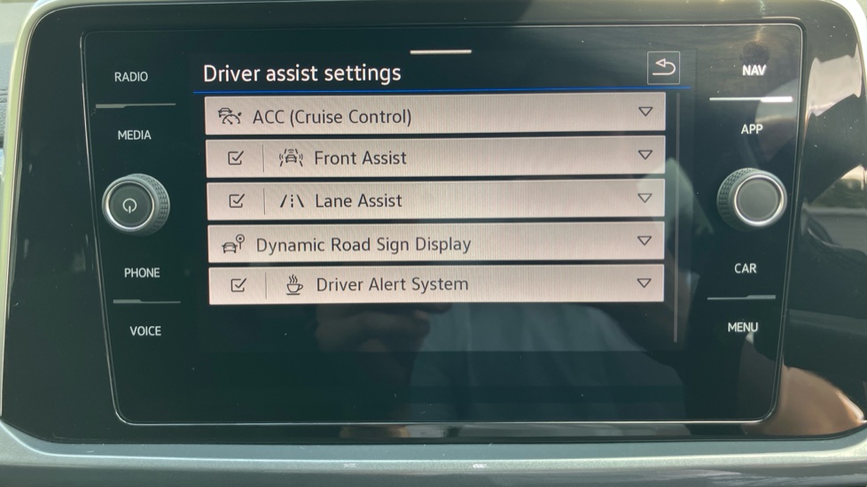 Volkswagen T-Roc 1.5 TSI Style 5dr Petrol Hatchback - Image 38