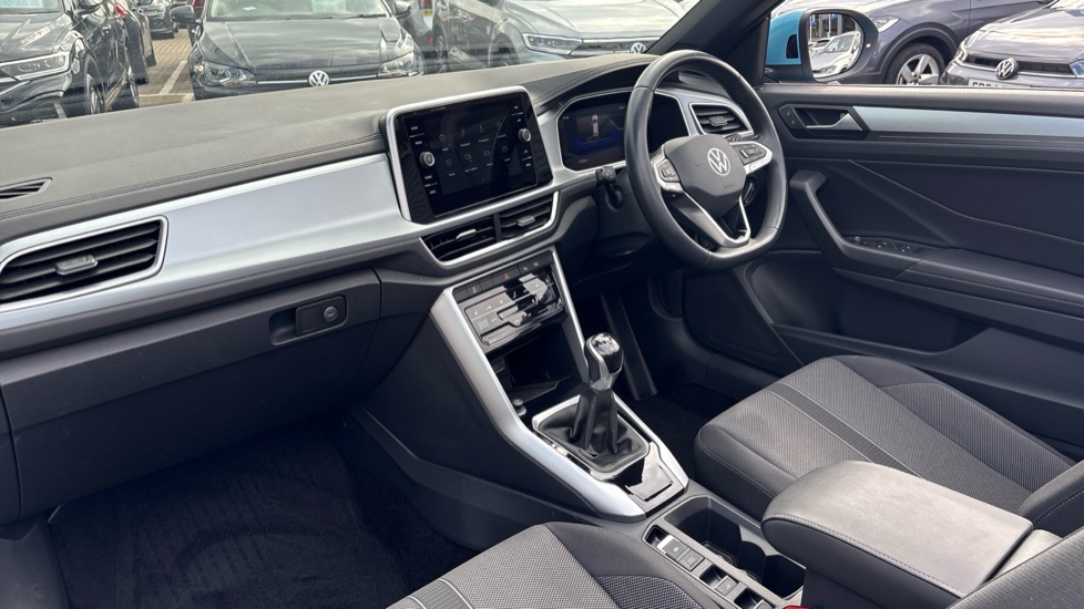 Volkswagen T-Roc 1.5 TSI Style 2dr Petrol Cabriolet - Image 2
