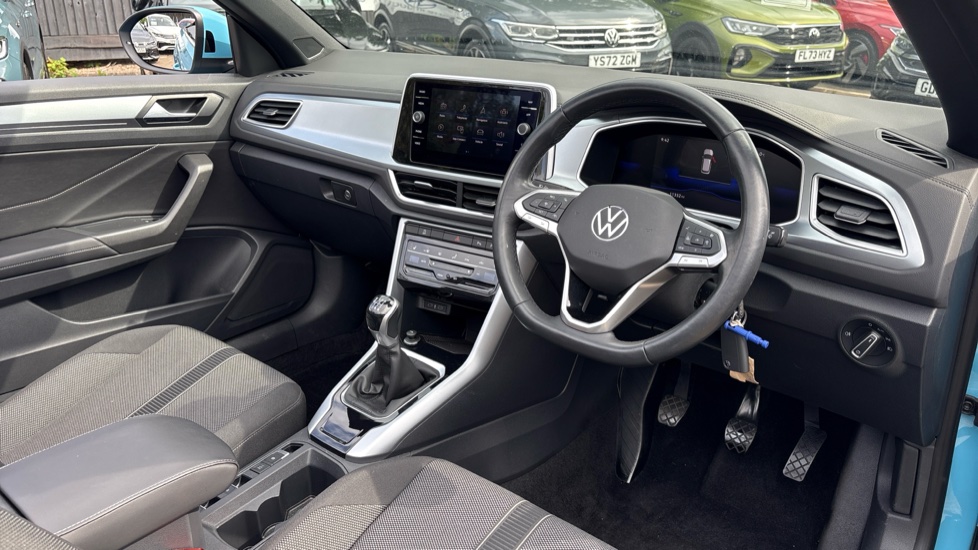 Volkswagen T-Roc 1.5 TSI Style 2dr Petrol Cabriolet - Image 6