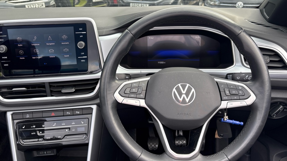 Volkswagen T-Roc 1.5 TSI Style 2dr Petrol Cabriolet - Image 10