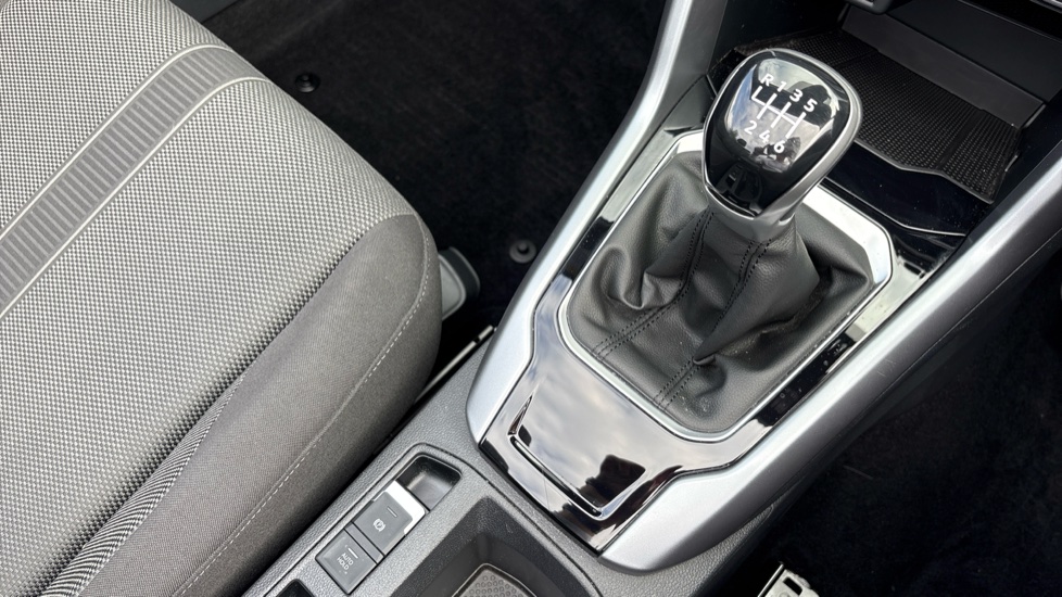 Volkswagen T-Roc 1.5 TSI Style 2dr Petrol Cabriolet - Image 14