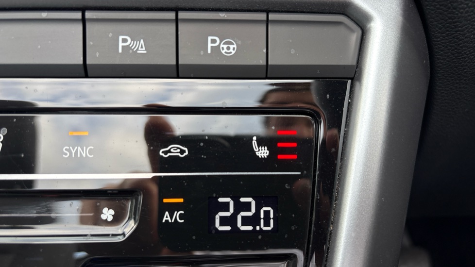 Volkswagen T-Roc 1.5 TSI Style 2dr Petrol Cabriolet - Image 28