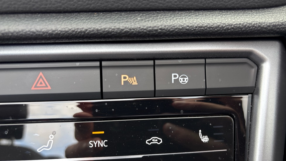 Volkswagen T-Roc 1.5 TSI Style 2dr Petrol Cabriolet - Image 30
