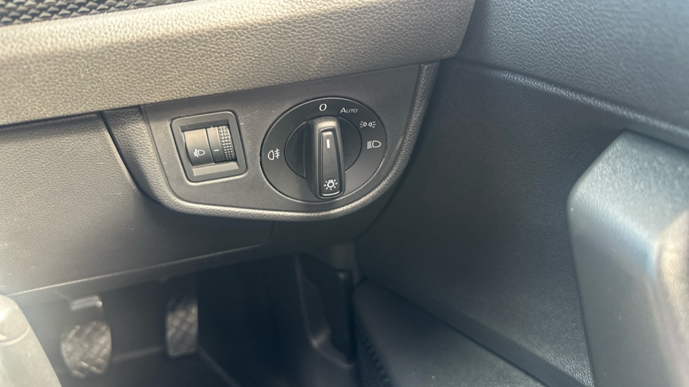 Volkswagen Polo 1.0 TSI Life 5dr Petrol Hatchback - Image 40
