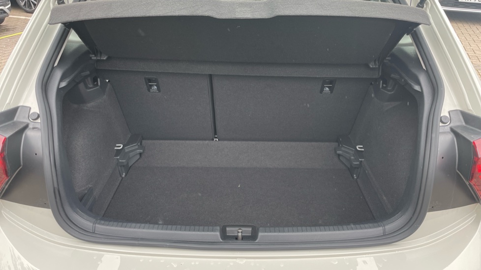 Volkswagen Polo 1.0 TSI Life 5dr Petrol Hatchback - Image 23