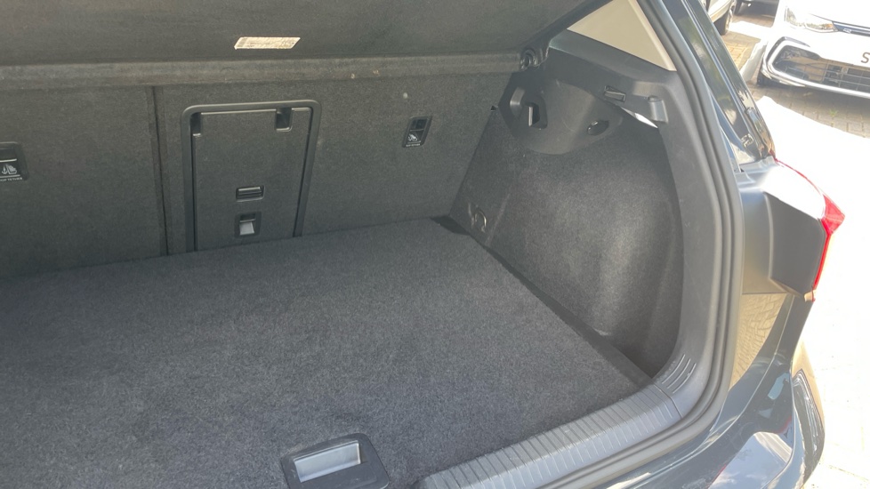 Volkswagen Golf 1.5 TSI 150 Life 5dr Petrol Hatchback - Image 22
