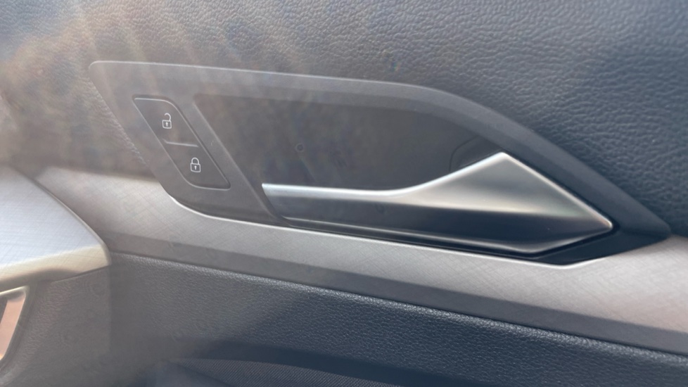 Volkswagen Golf 1.5 TSI 150 Life 5dr Petrol Hatchback - Image 32