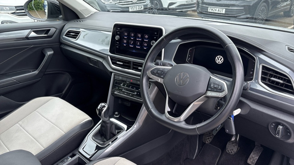 Volkswagen T-Roc 1.5 TSI Style 5dr Petrol Hatchback - Image 6