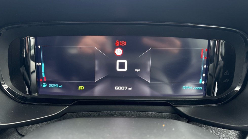 Citroen Berlingo M Petrol 1.2 PureTech 110ps Plus [5 seat] - Image 11