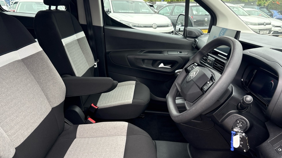Citroen Berlingo M Petrol 1.2 PureTech 110ps Plus [5 seat] - Image 15