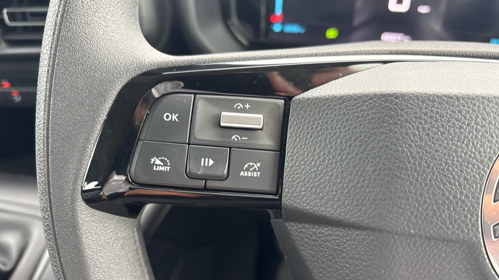 Citroen Berlingo M Petrol 1.2 PureTech 110ps Plus [5 seat] - Image 17