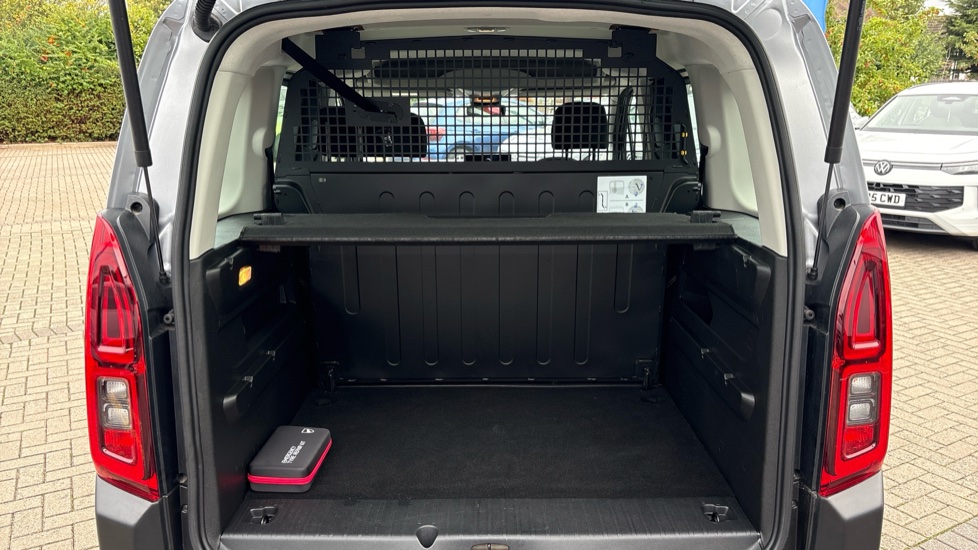 Citroen Berlingo M Petrol 1.2 PureTech 110ps Plus [5 seat] - Image 20