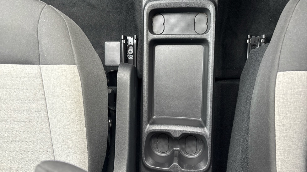 Citroen Berlingo M Petrol 1.2 PureTech 110ps Plus [5 seat] - Image 32