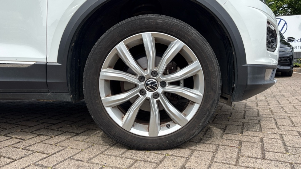 Volkswagen T-Roc 1.5 TSI EVO SEL 5dr DSG Petrol Hatchback - Image 5
