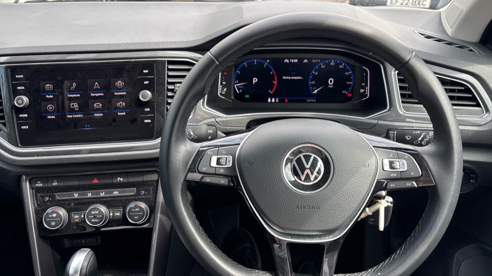 Volkswagen T-Roc 1.5 TSI EVO SEL 5dr DSG Petrol Hatchback - Image 10