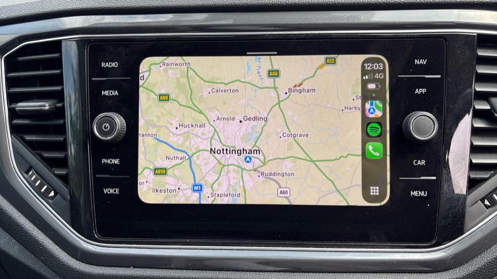 Volkswagen T-Roc 1.5 TSI EVO SEL 5dr DSG Petrol Hatchback - Image 22