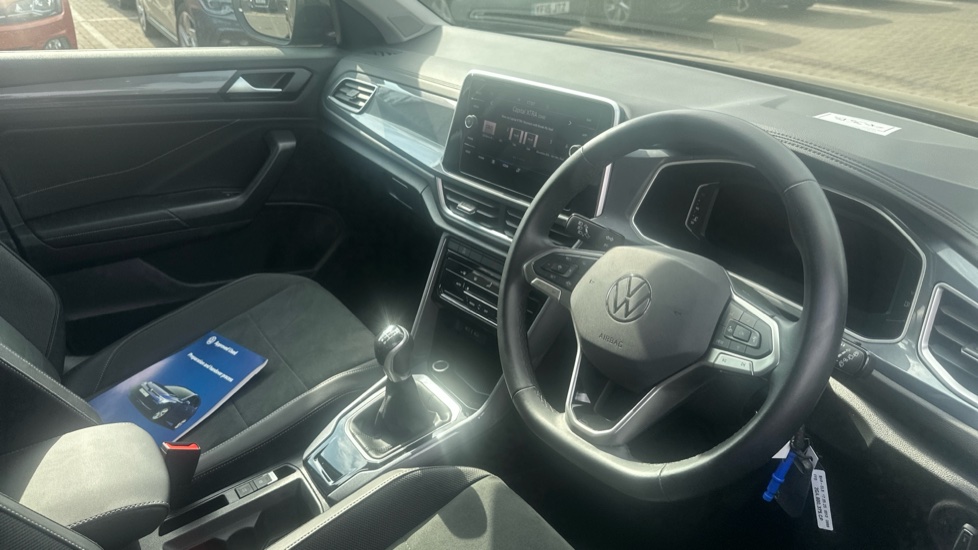 Volkswagen T-Roc 1.5 TSI Style 5dr Petrol Hatchback - Image 6