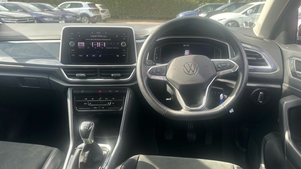 Volkswagen T-Roc 1.5 TSI Style 5dr Petrol Hatchback - Image 10