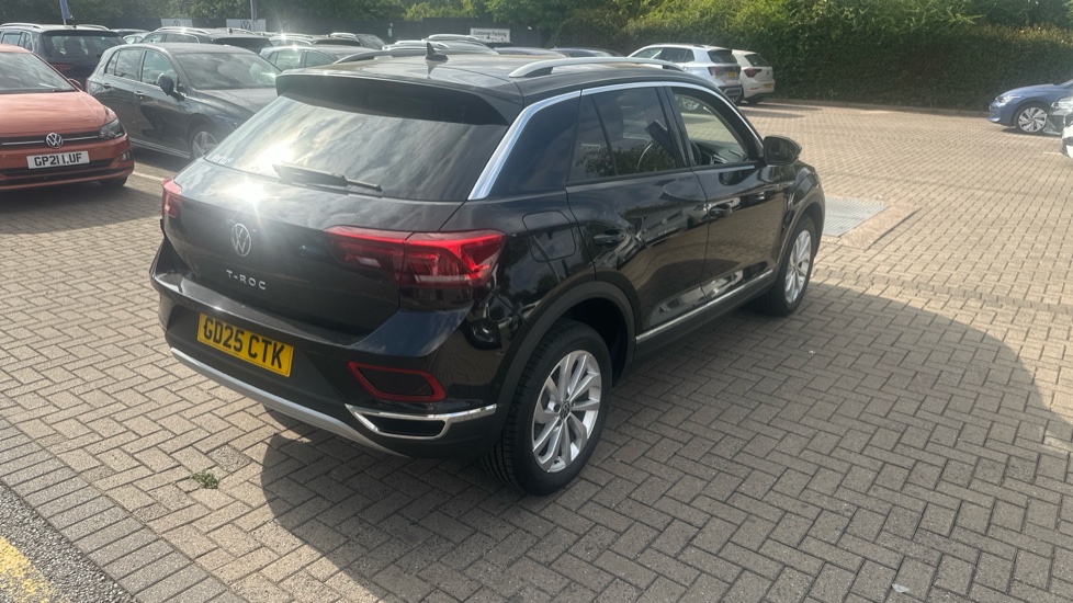 Volkswagen T-Roc 1.5 TSI Style 5dr Petrol Hatchback - Image 32