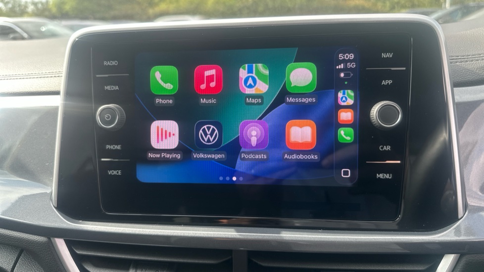 Volkswagen T-Roc 1.5 TSI Style 5dr Petrol Hatchback - Image 36