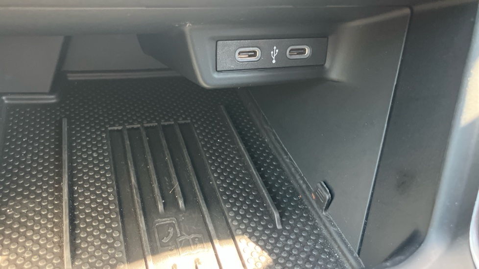 Volkswagen Taigo 1.0 TSI Match 5dr Petrol Hatchback - Image 29