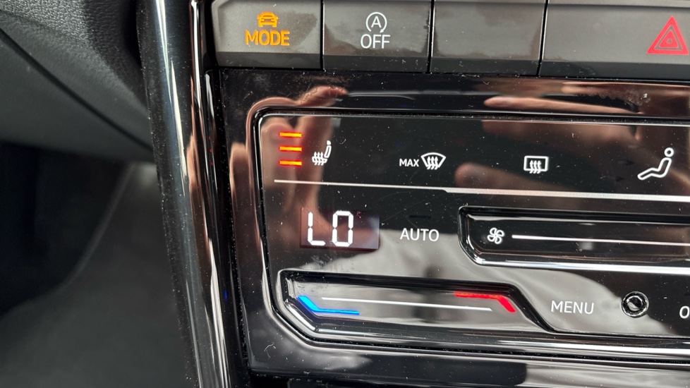 Volkswagen T-Roc 1.5 TSI R-Line 5dr Petrol Hatchback - Image 29