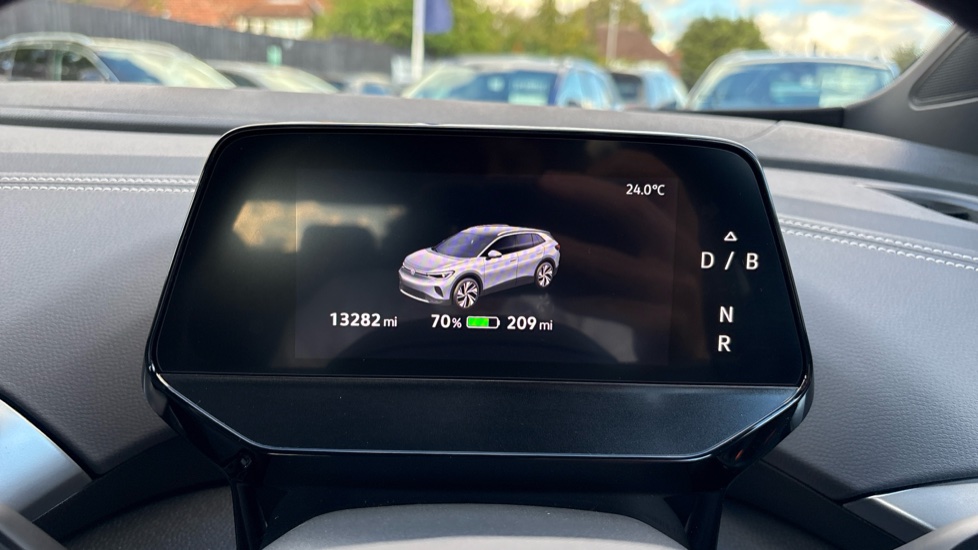 Volkswagen ID.4 210kW Match Pro 77kWh 5dr Auto Electric Estate - Image 11