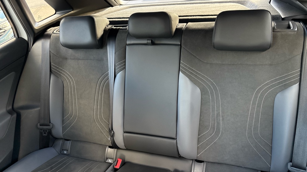 Volkswagen ID.4 210kW Match Pro 77kWh 5dr Auto Electric Estate - Image 16